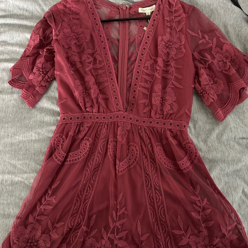 HONEY PUNCH LACE DRESS SZ M PINK